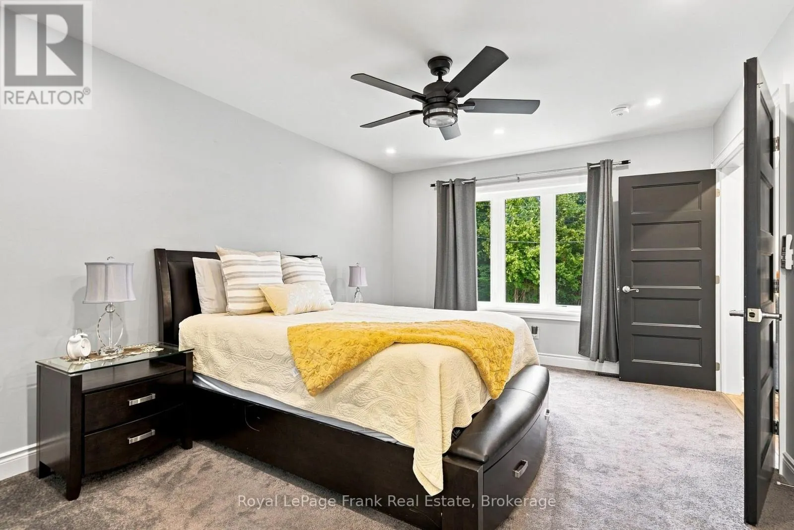 526 VIEW LAKE ROAD