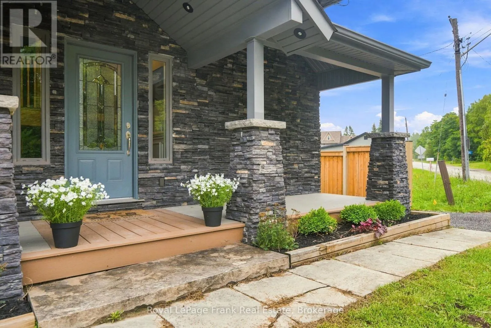 526 VIEW LAKE ROAD
