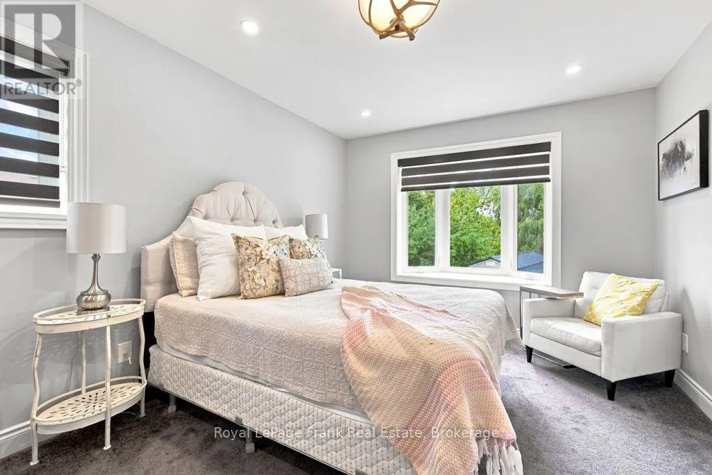 526 VIEW LAKE ROAD