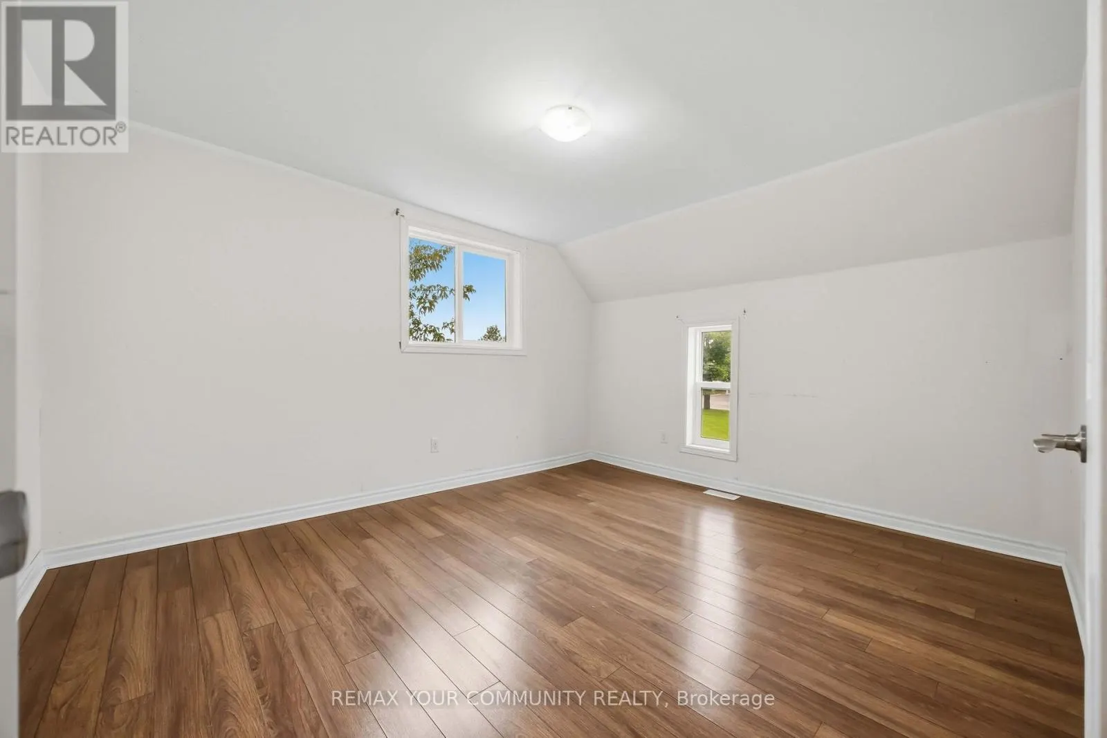 4973 OLD BROCK ROAD