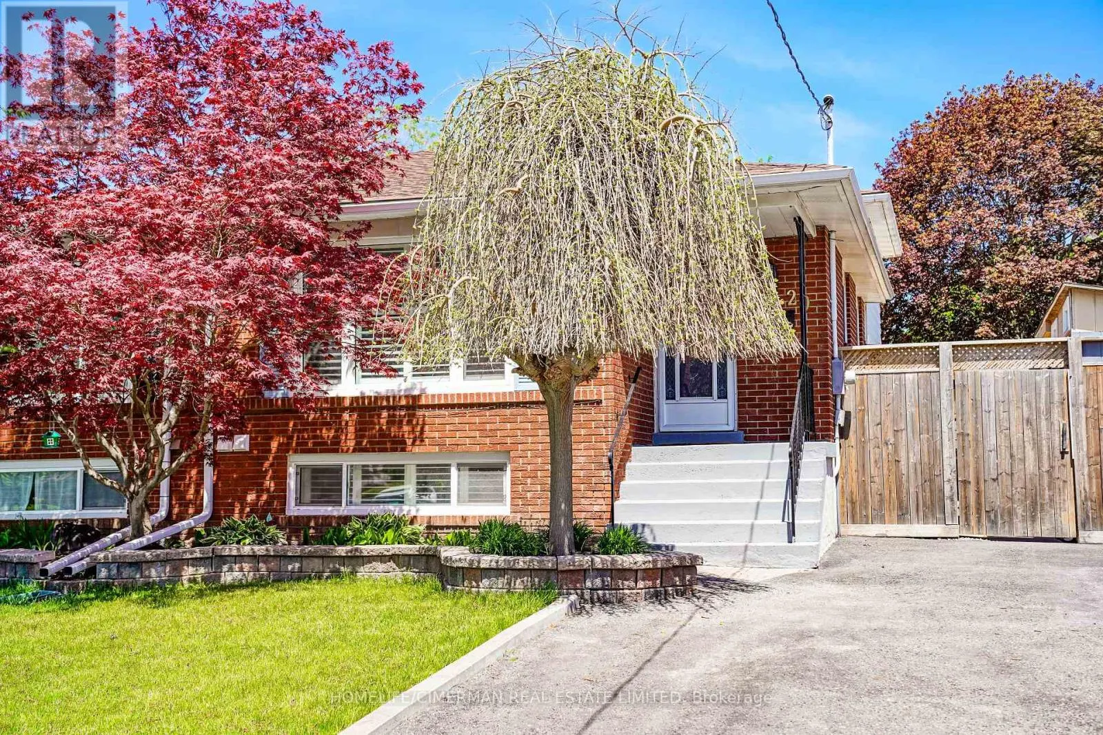 20 LAWRENCE CRESCENT