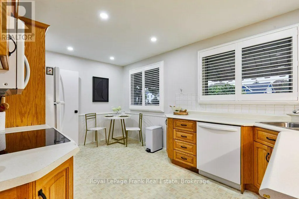 15111 SIMCOE STREET