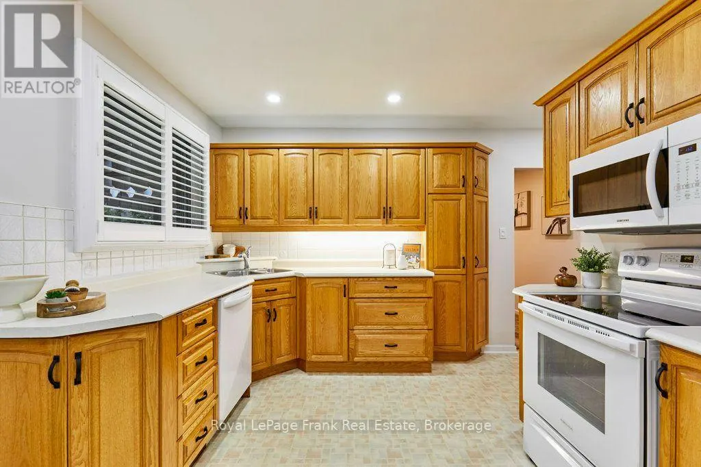 15111 SIMCOE STREET