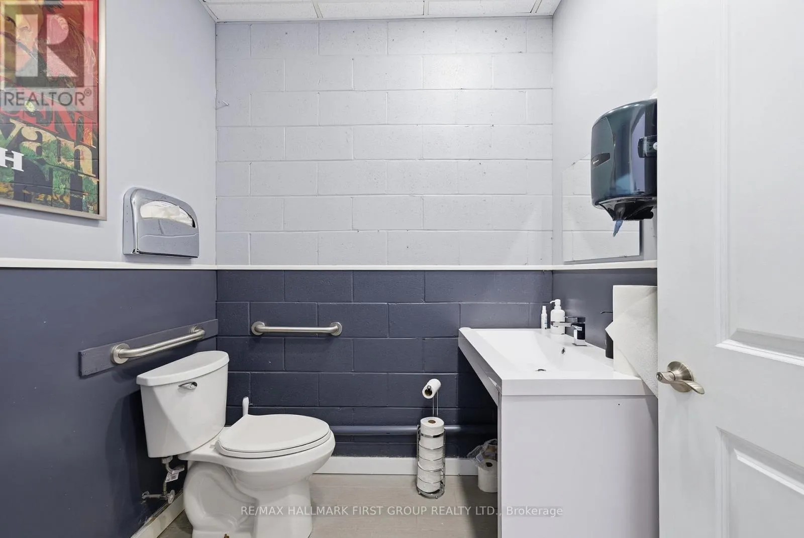#4 - 1730 MCPHERSON COURT