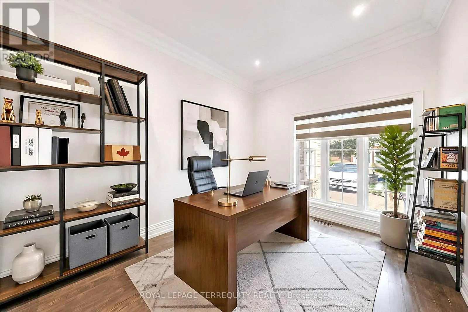 10 ROBERSON DRIVE