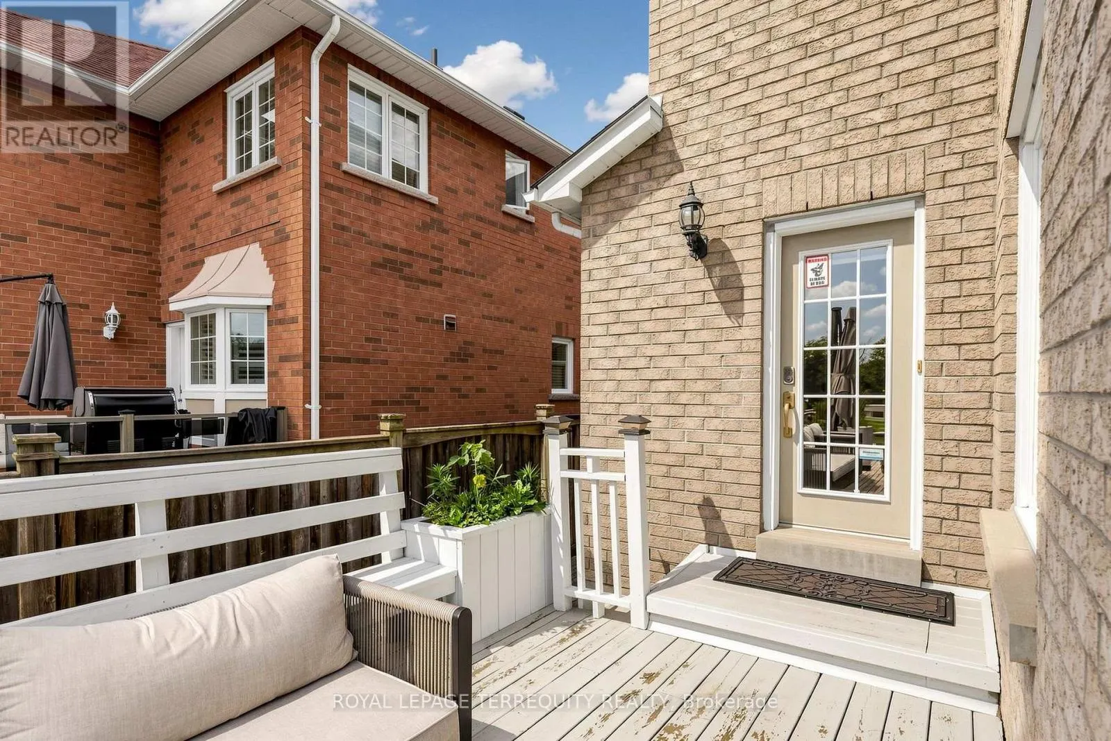 10 ROBERSON DRIVE