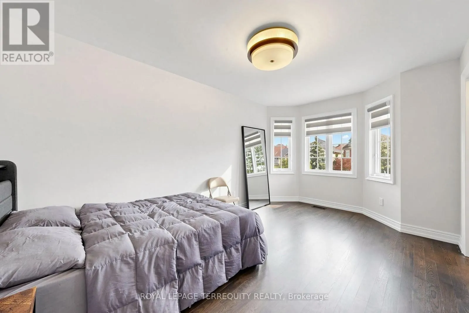10 ROBERSON DRIVE
