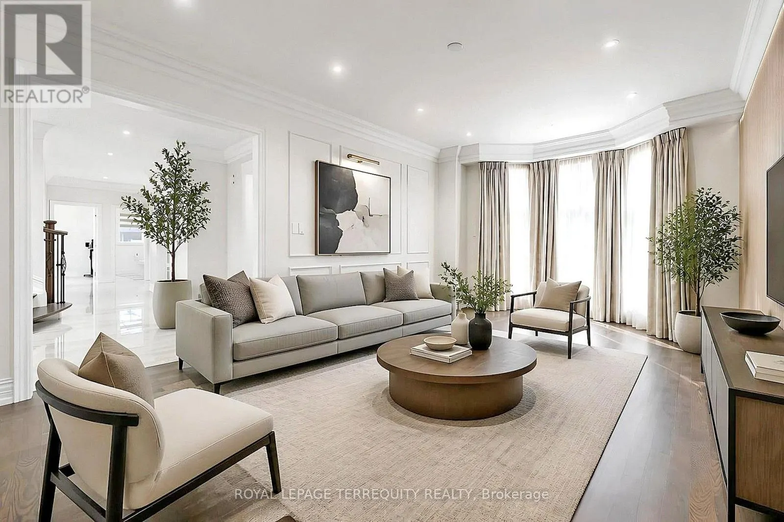 10 ROBERSON DRIVE