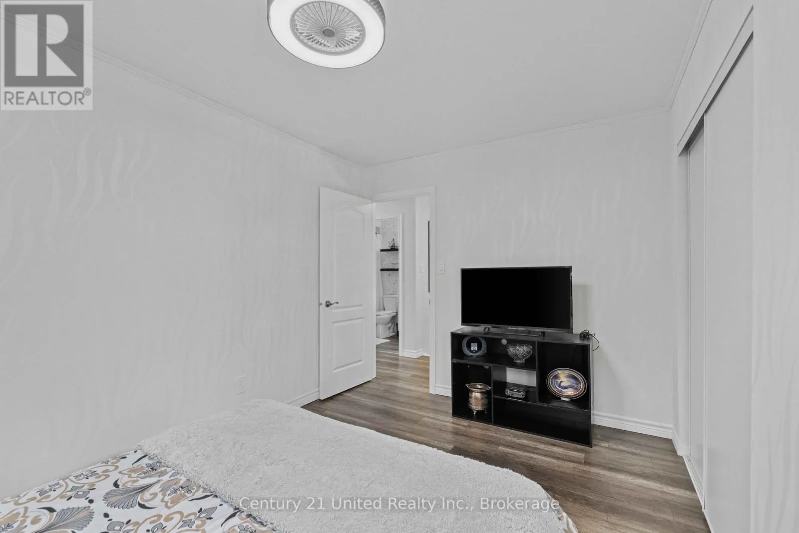 49 WATERVIEW LANE