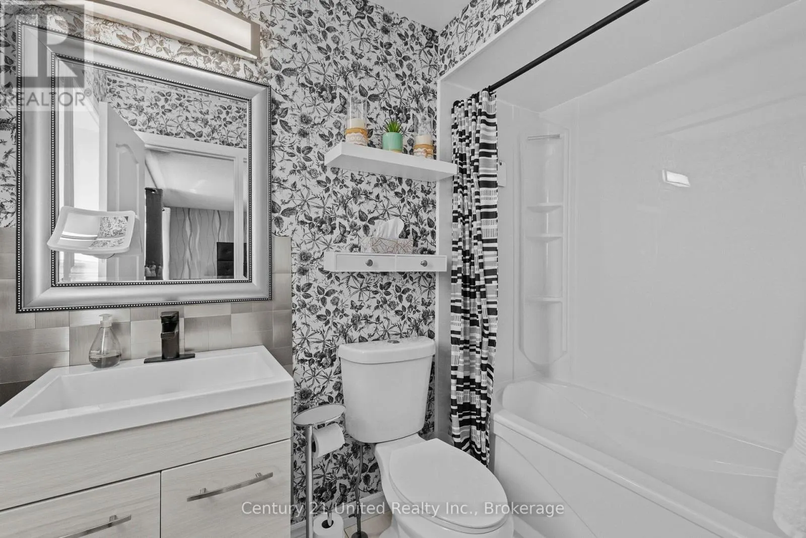 49 WATERVIEW LANE