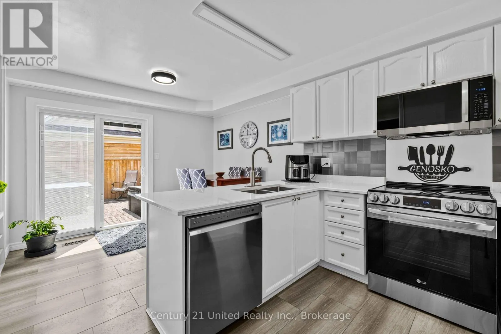 49 WATERVIEW LANE