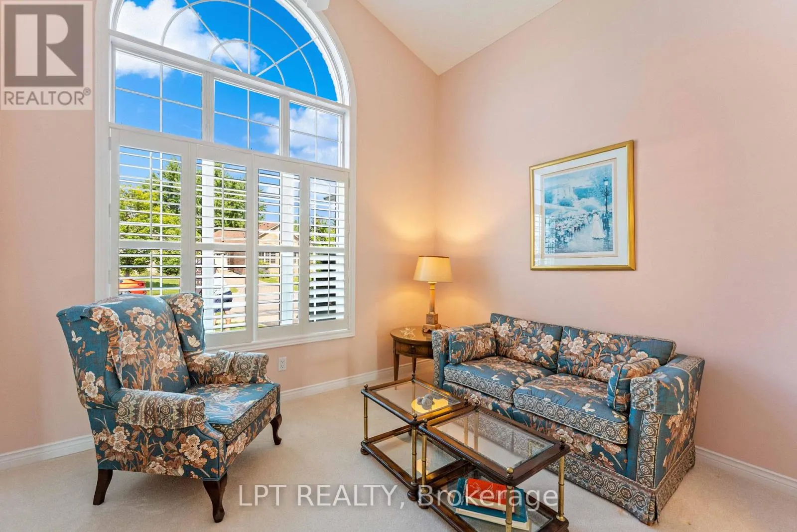 219 WATERBURY CRESCENT