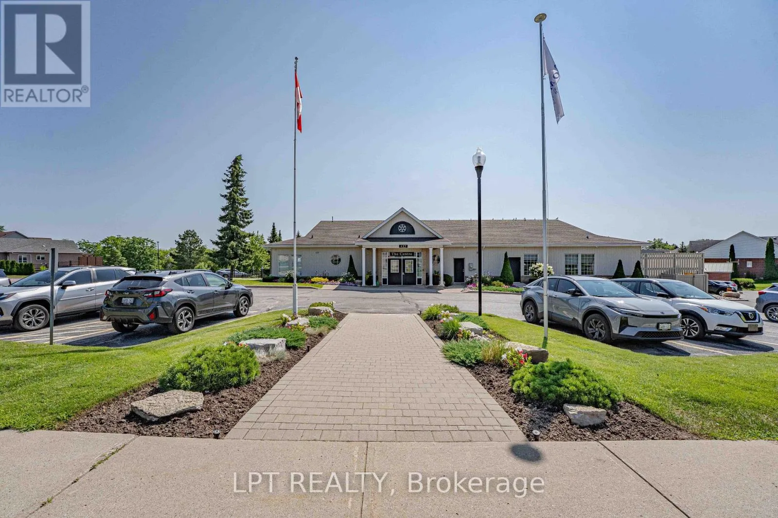 219 WATERBURY CRESCENT
