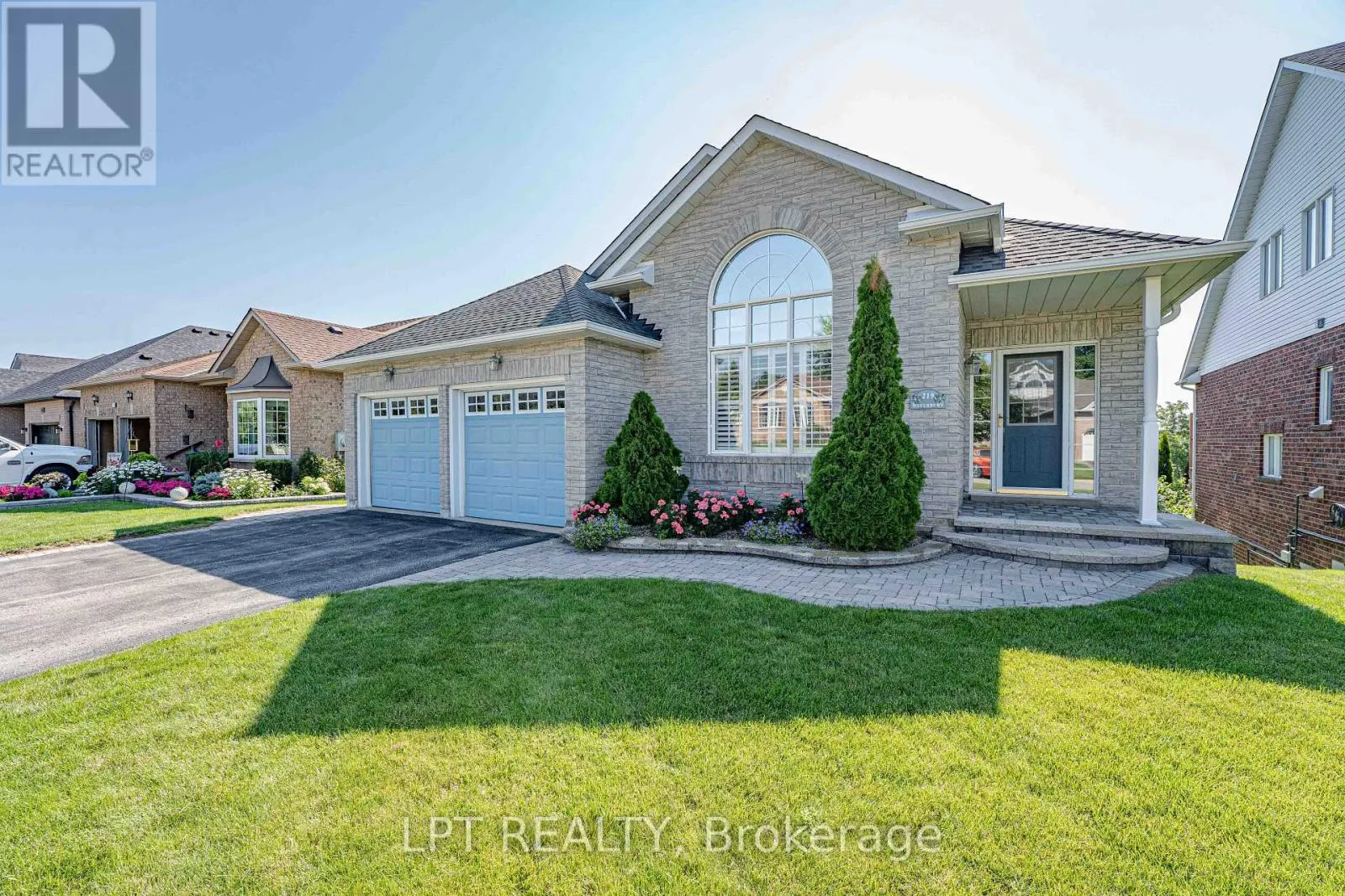 219 WATERBURY CRESCENT