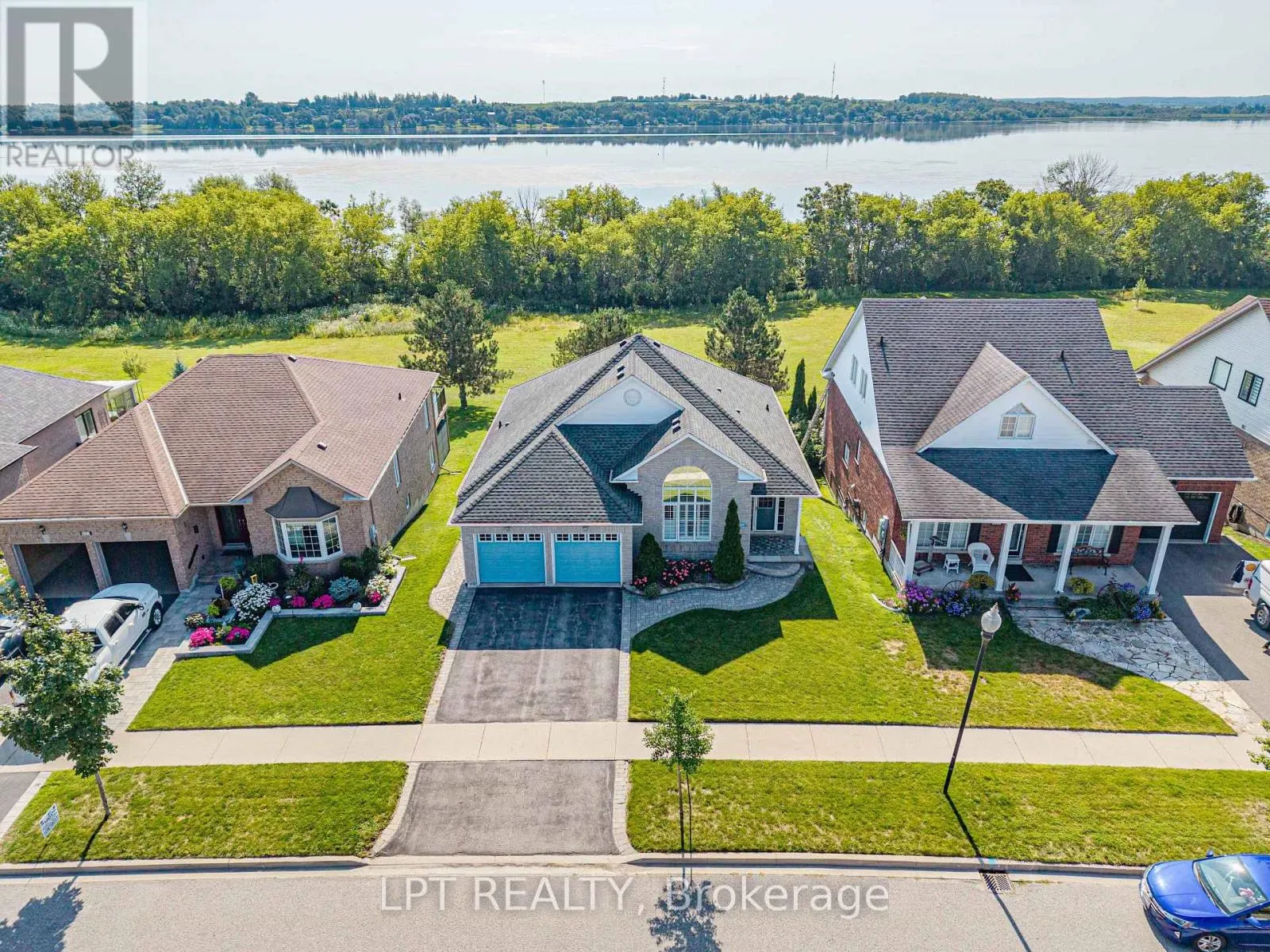 219 WATERBURY CRESCENT