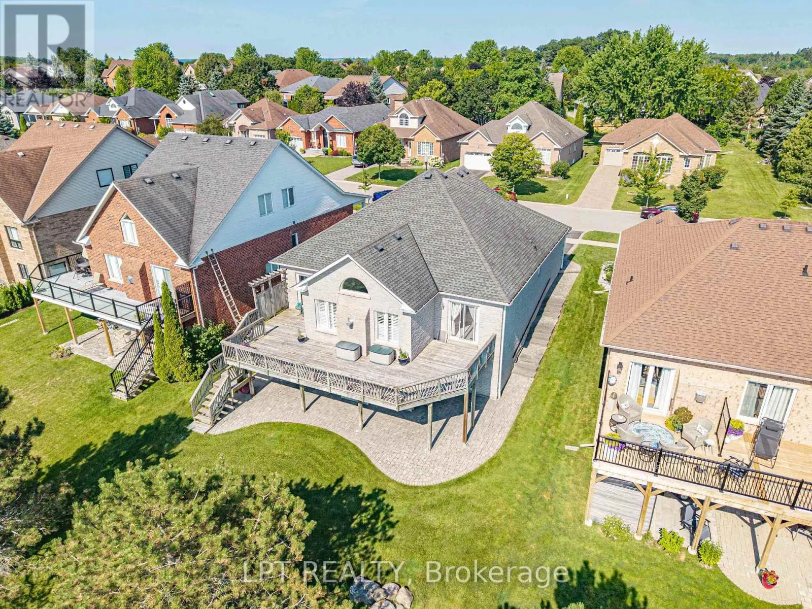 219 WATERBURY CRESCENT
