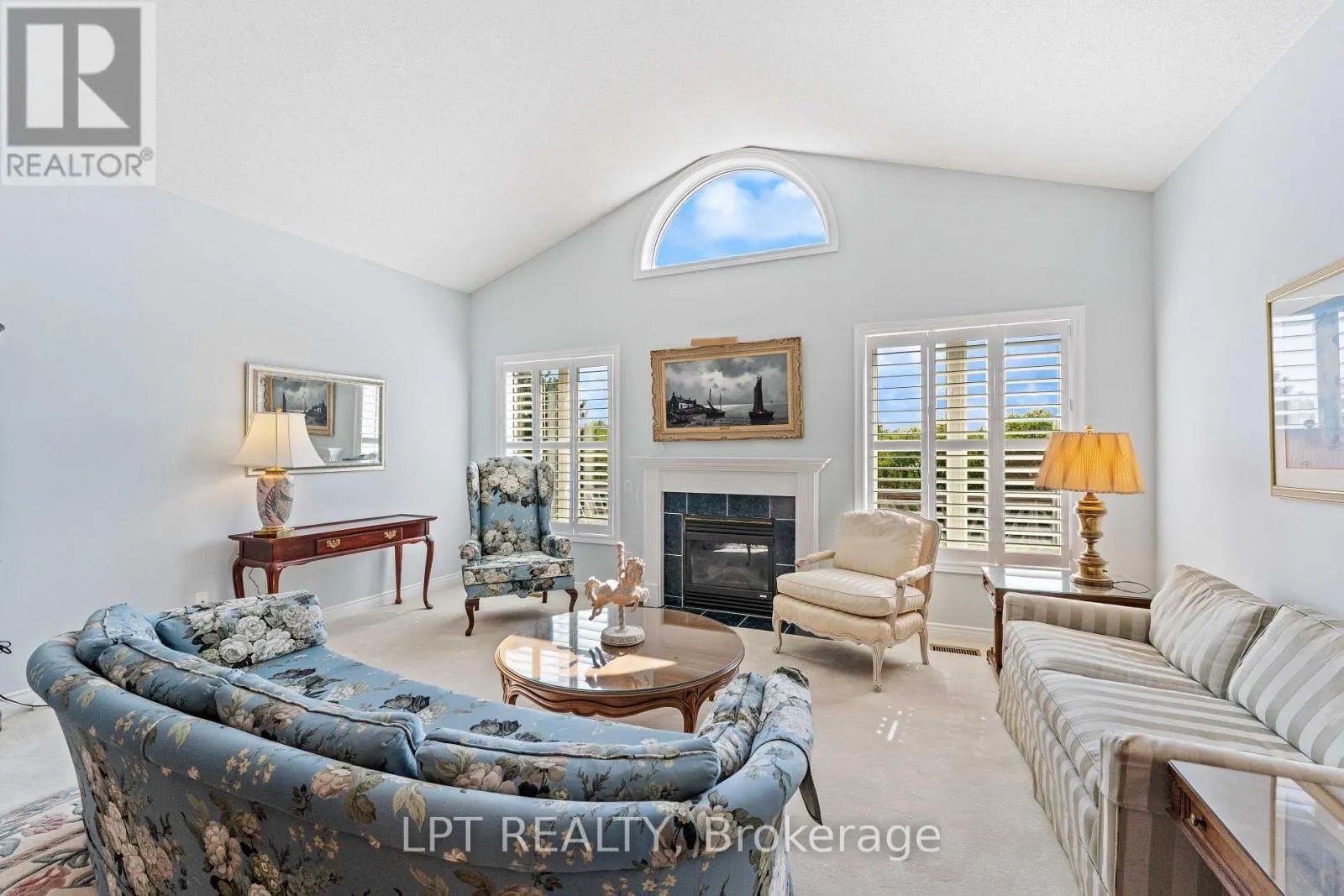 219 WATERBURY CRESCENT