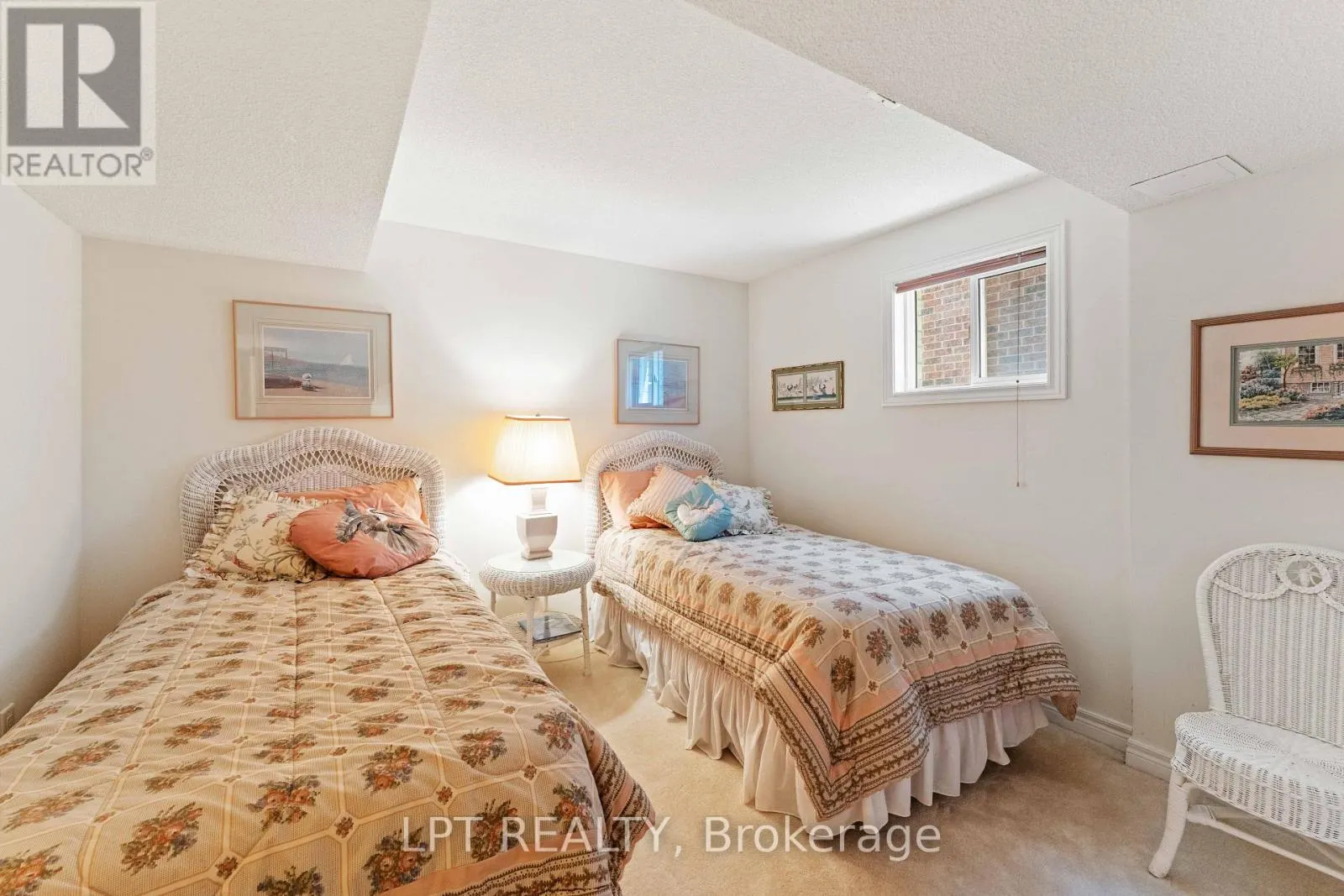 219 WATERBURY CRESCENT