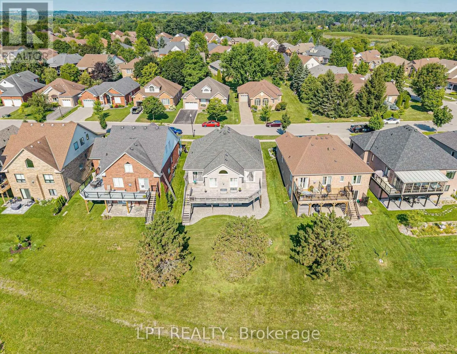 219 WATERBURY CRESCENT