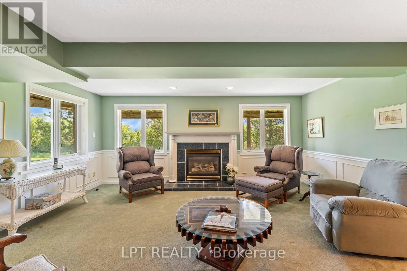 219 WATERBURY CRESCENT
