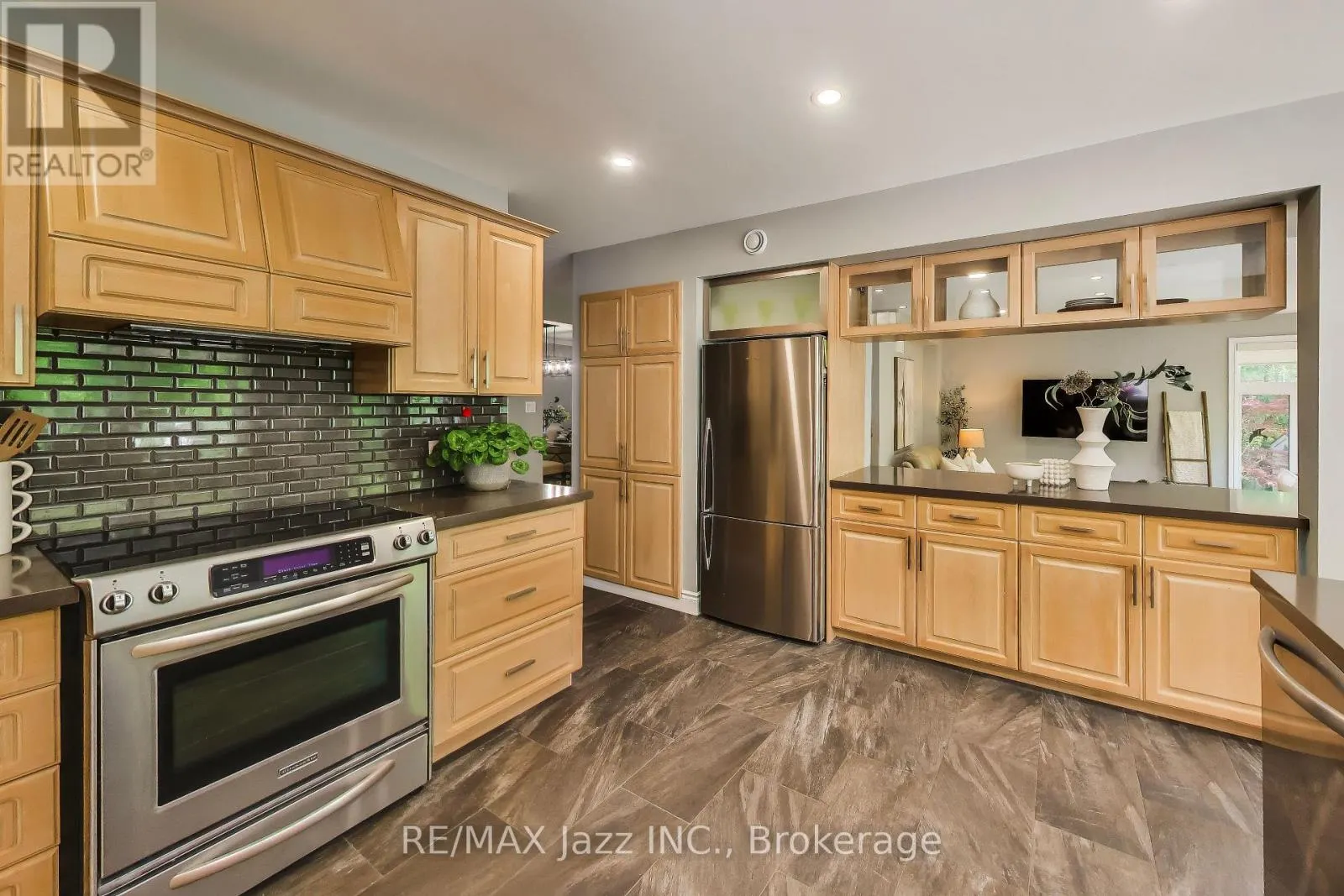 45 WINDSOR VALLEY PLACE