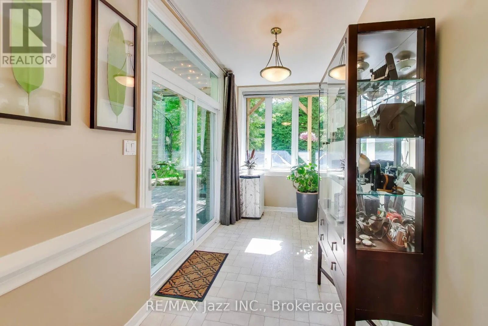 45 WINDSOR VALLEY PLACE