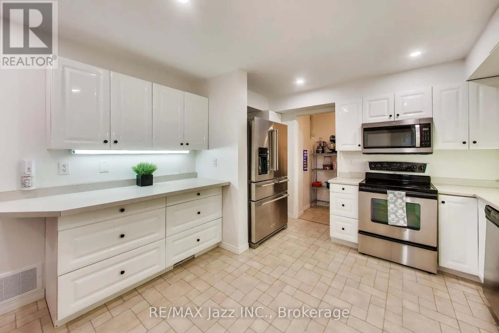 45 WINDSOR VALLEY PLACE