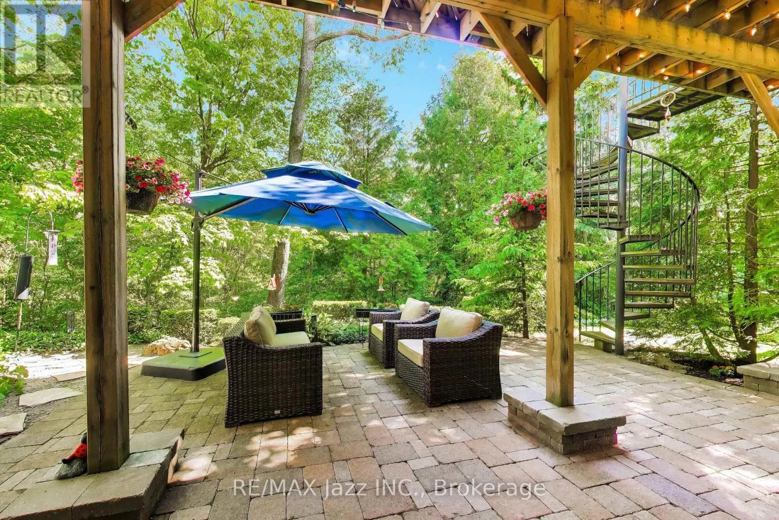 45 WINDSOR VALLEY PLACE
