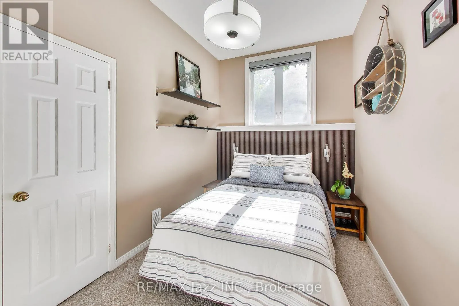 45 WINDSOR VALLEY PLACE