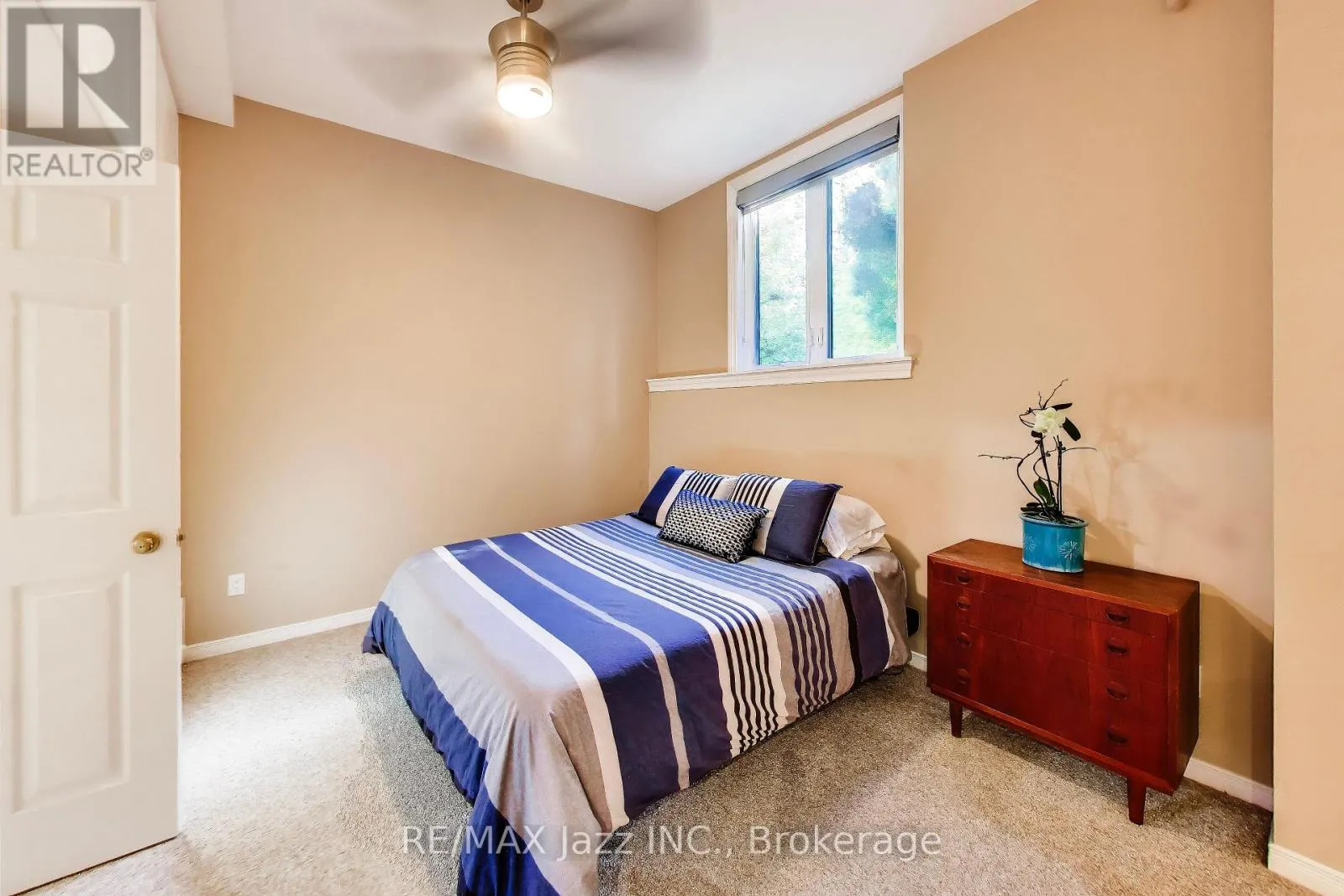 45 WINDSOR VALLEY PLACE