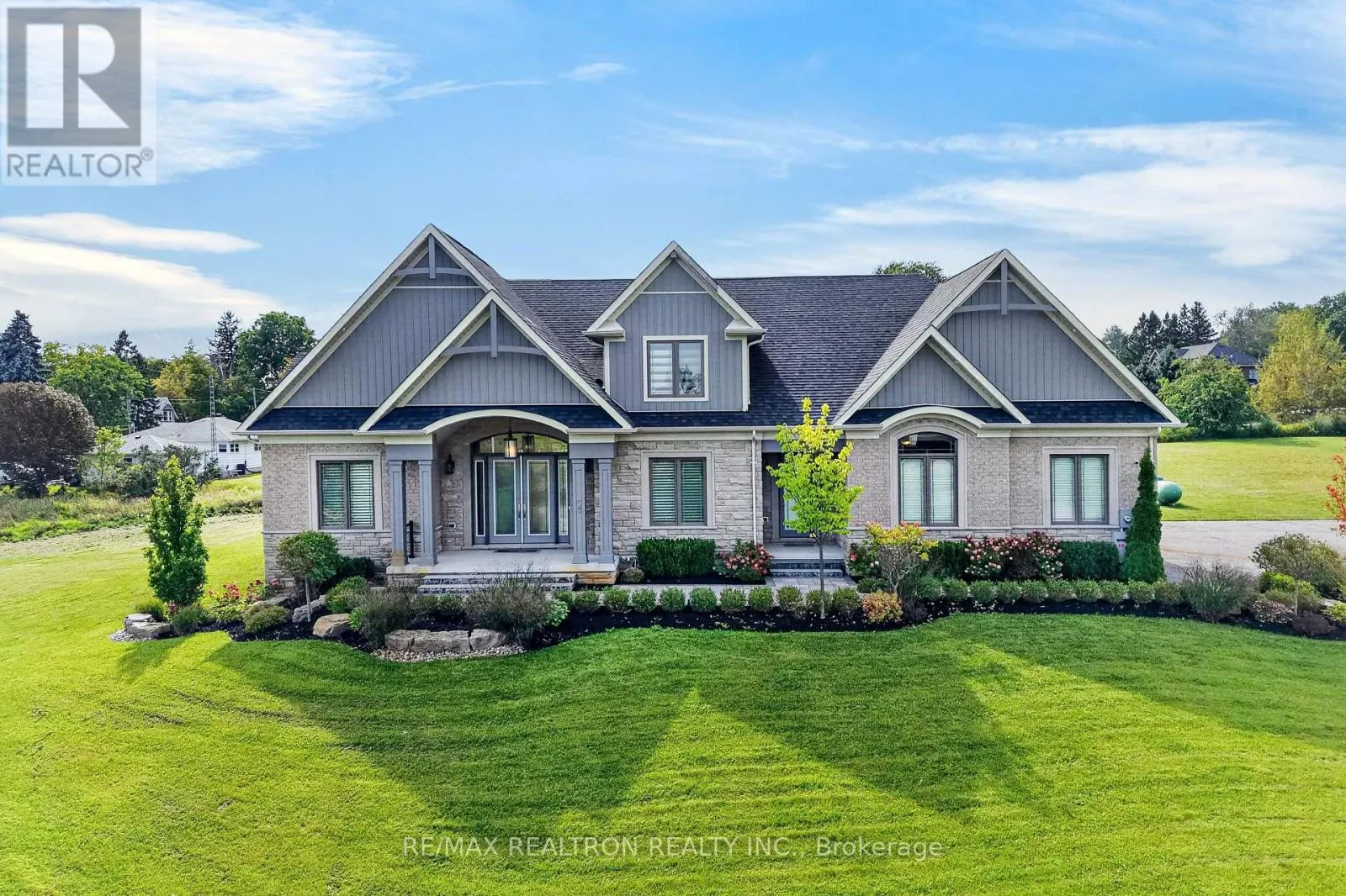 57 LIONEL BYAM DRIVE