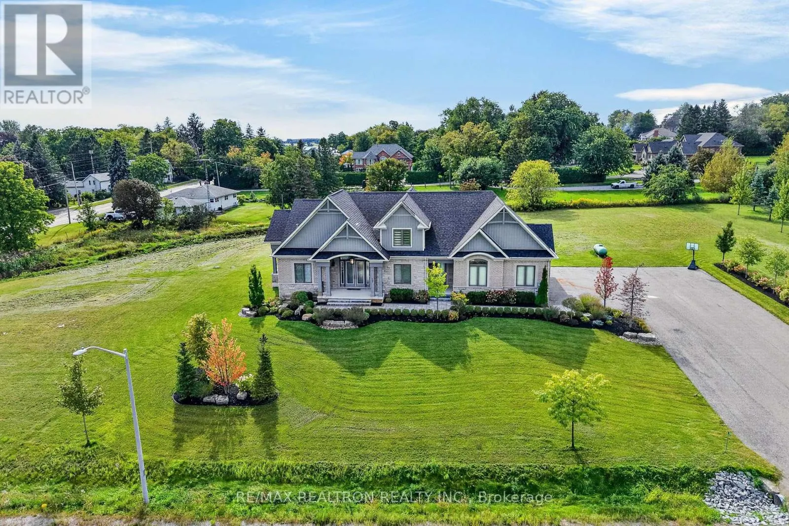 57 LIONEL BYAM DRIVE
