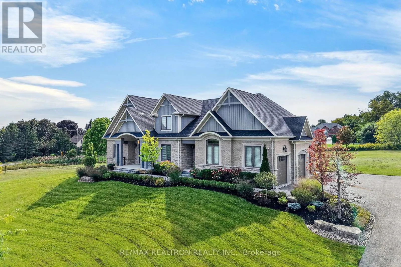 57 LIONEL BYAM DRIVE