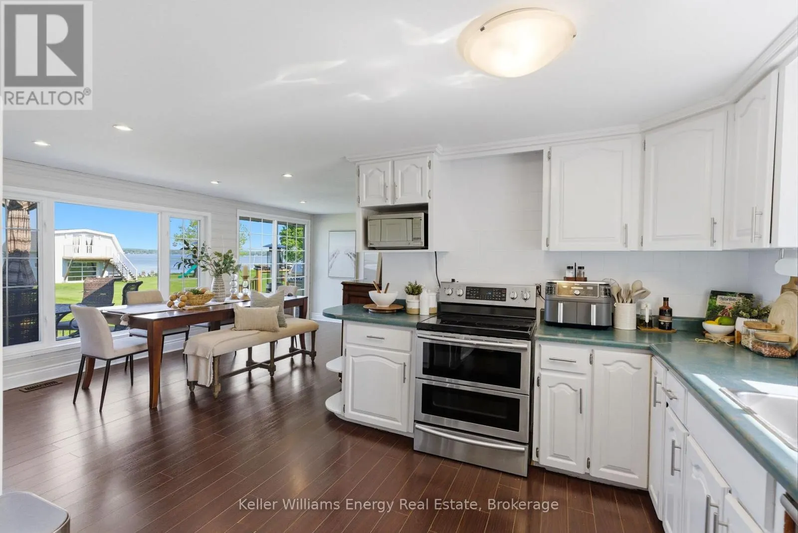 67 EDGEWOOD CRESCENT