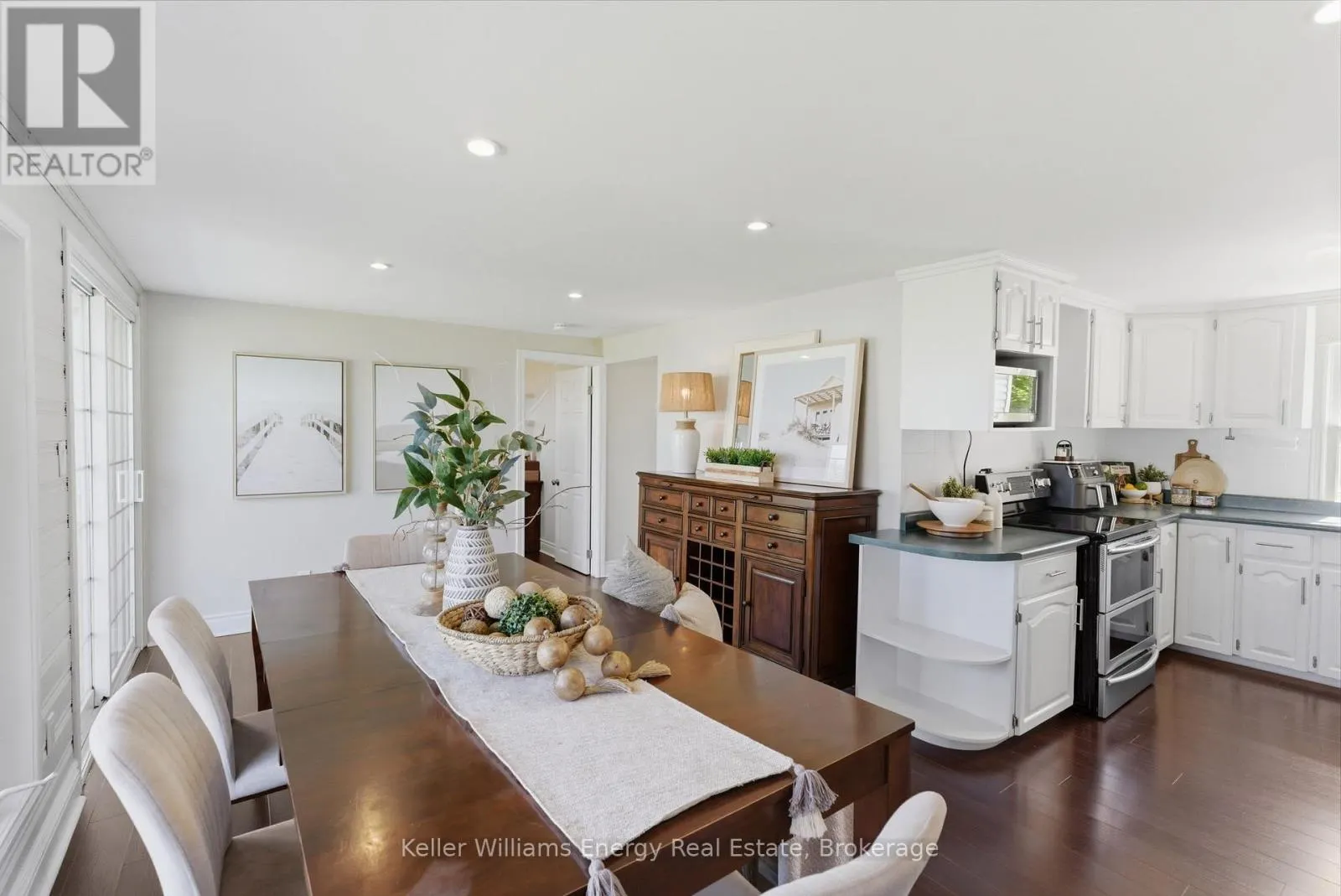 67 EDGEWOOD CRESCENT