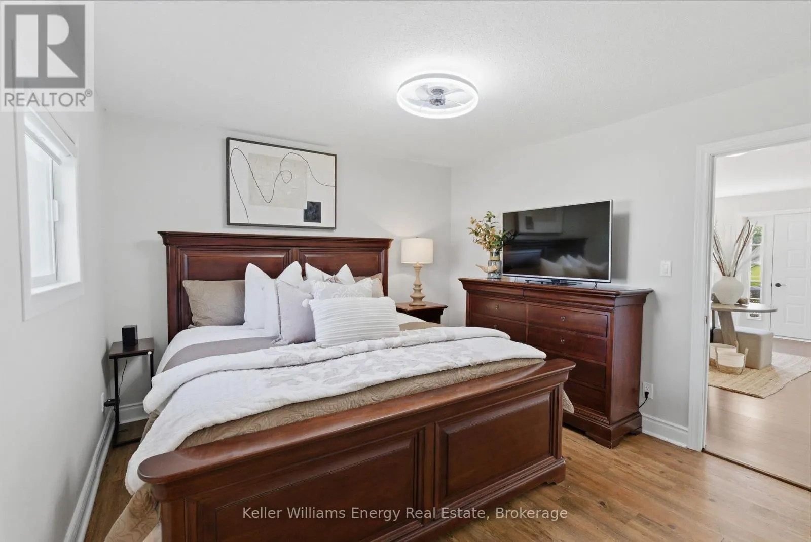 67 EDGEWOOD CRESCENT