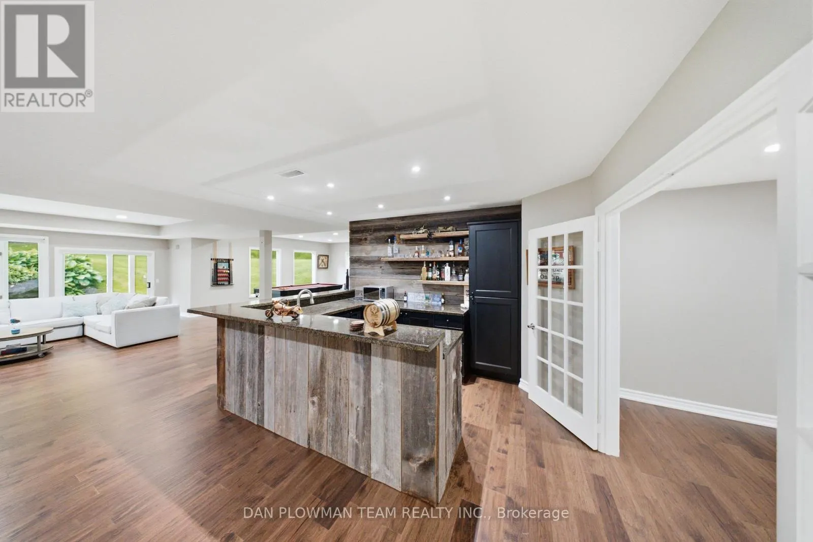 64 WOODBRIDGE CIRCLE