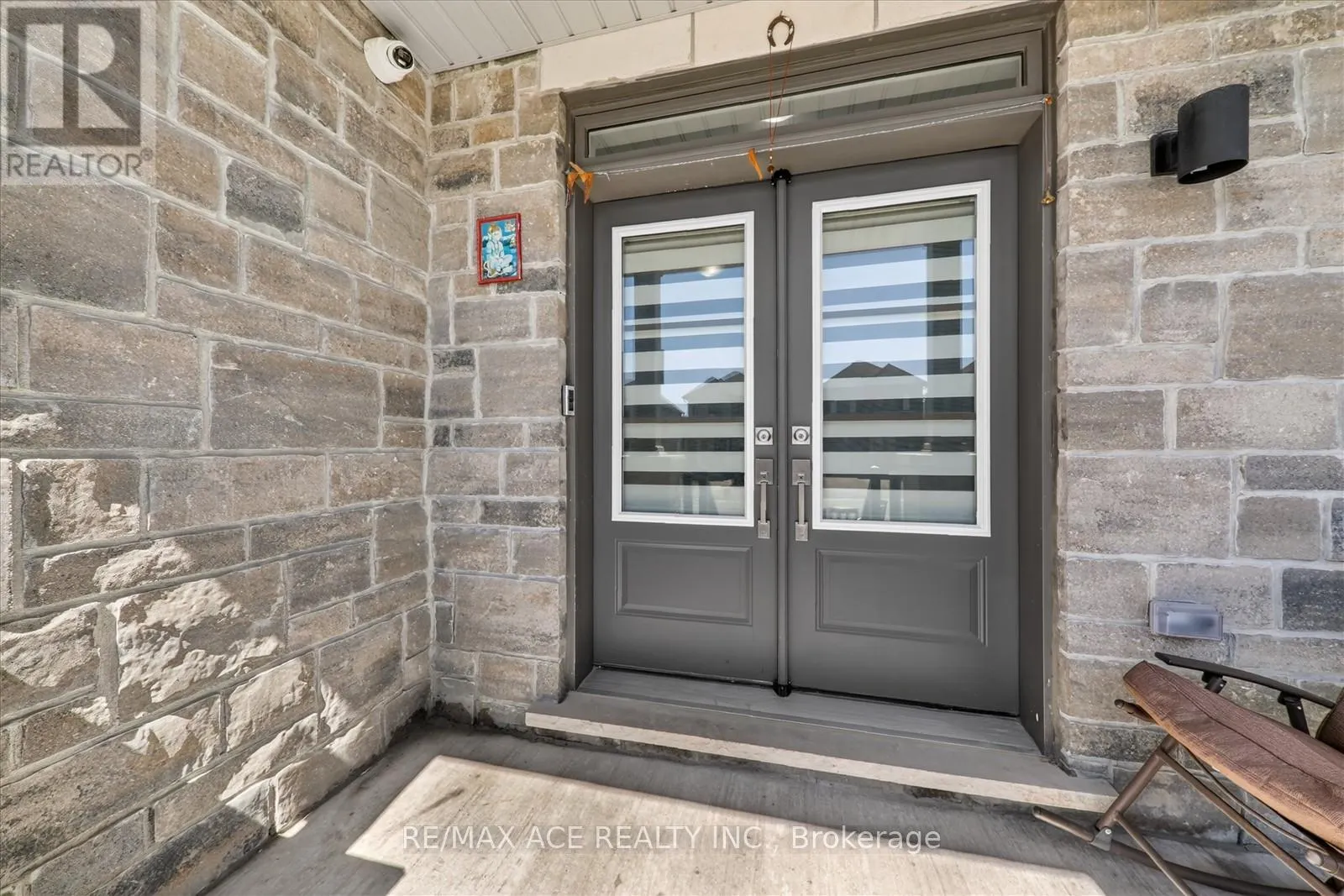 218 FLOOD AVENUE
