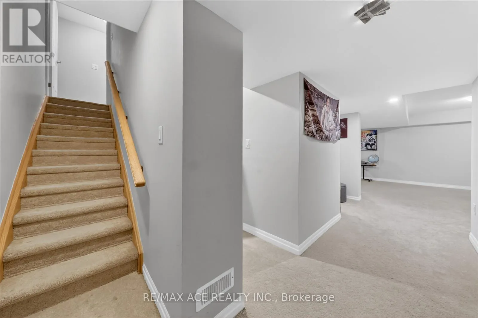 218 FLOOD AVENUE