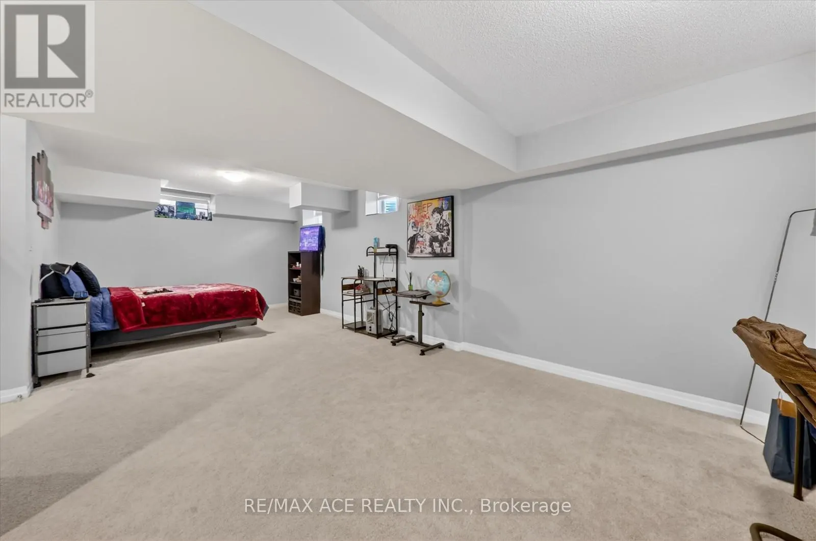 218 FLOOD AVENUE