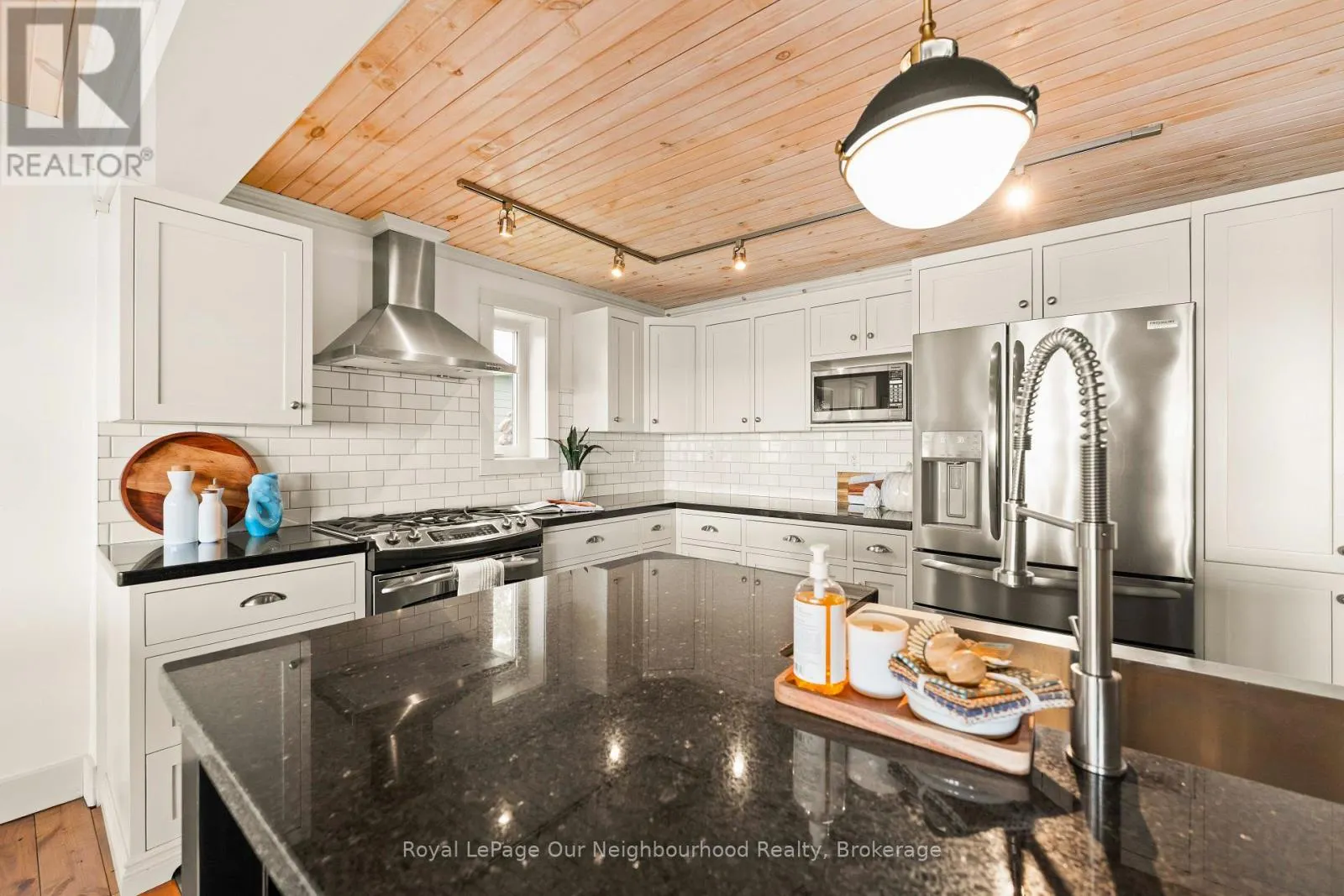 121 CEDAR CREST BEACH ROAD