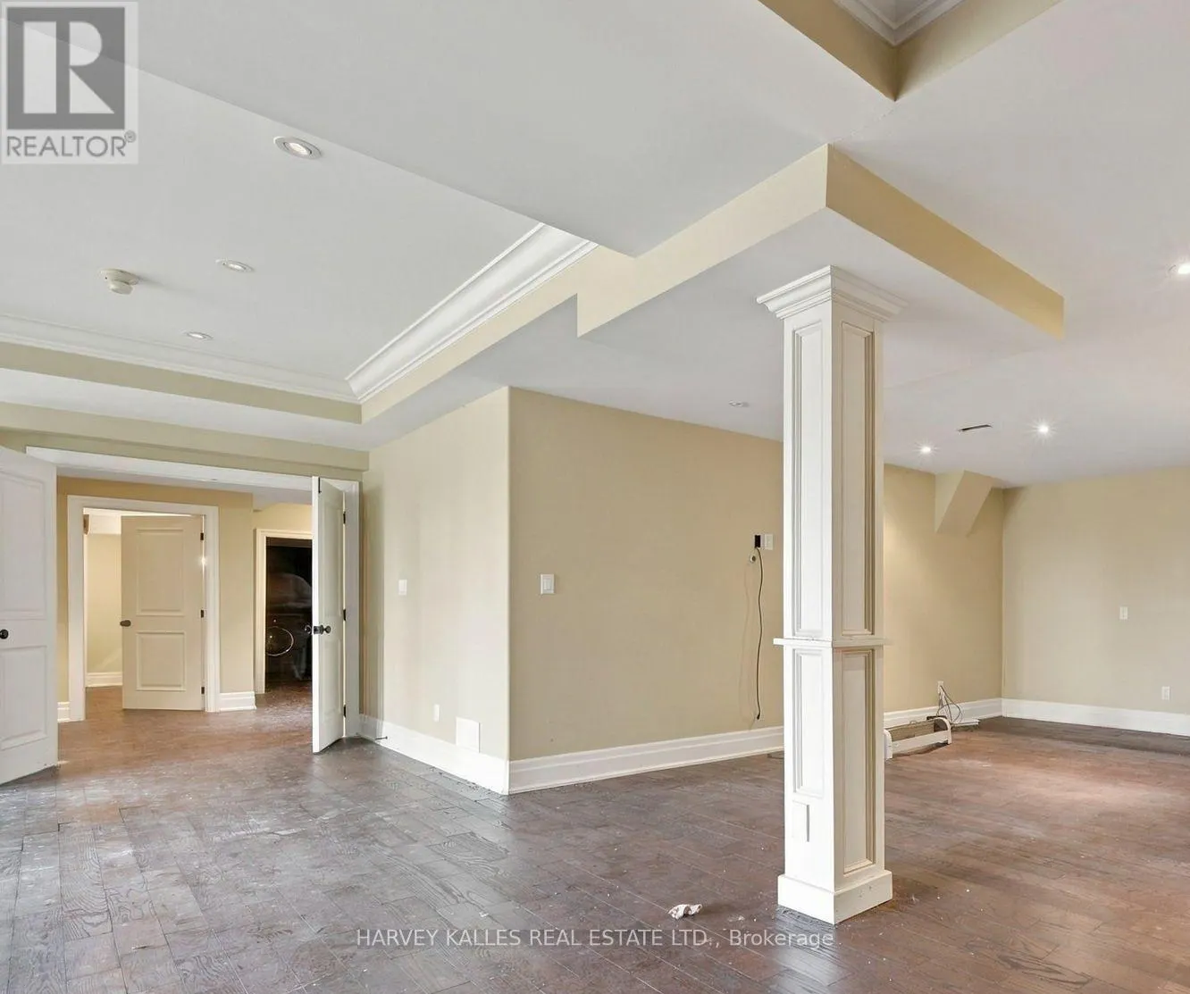 7472 ASHBURN ROAD