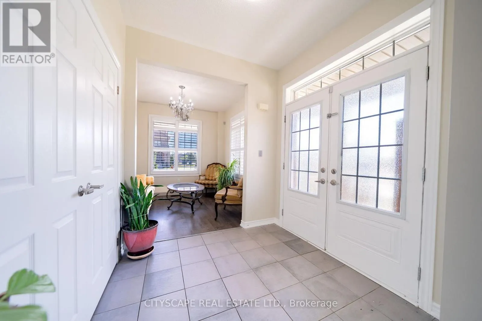 250 CROMBIE STREET