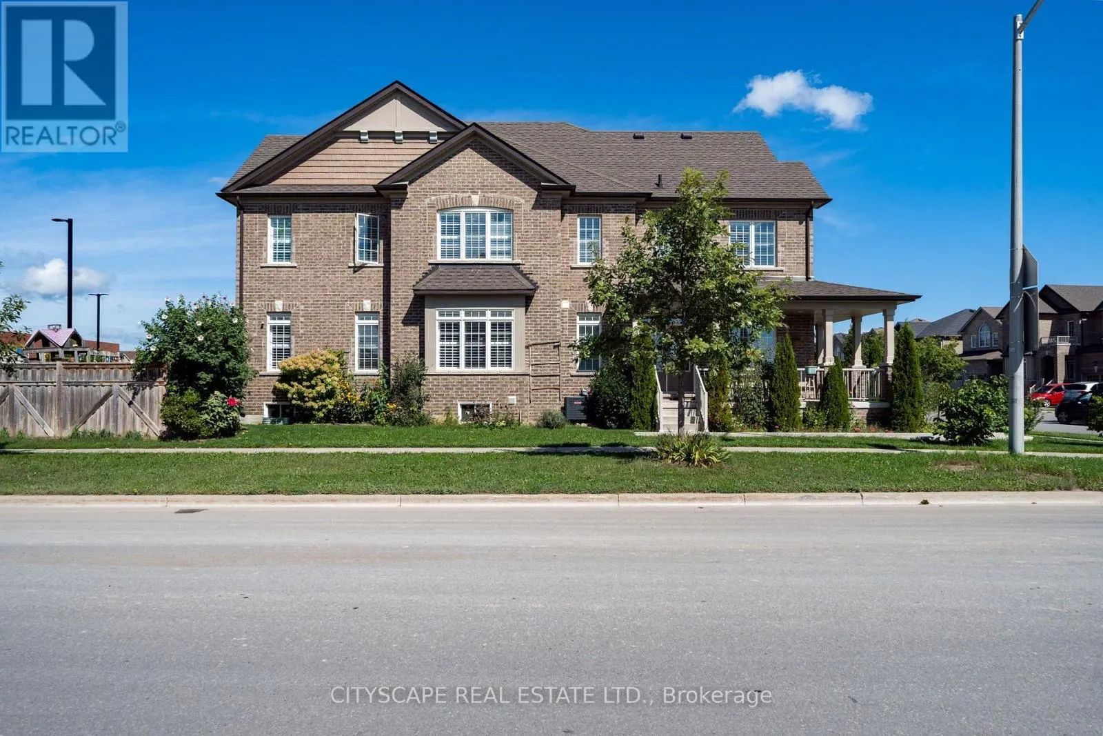 250 CROMBIE STREET