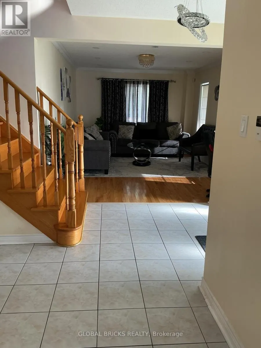 1 RAMPART CRESCENT