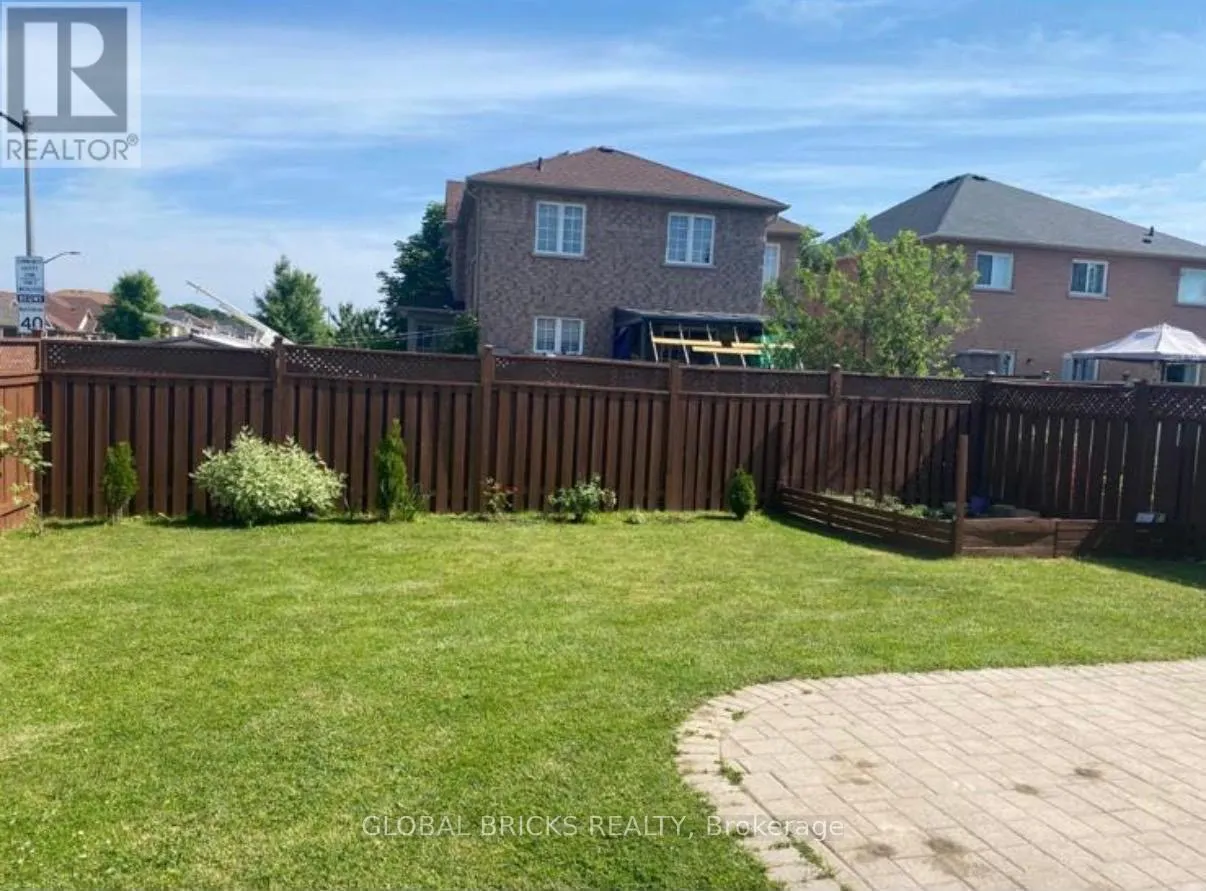 1 RAMPART CRESCENT