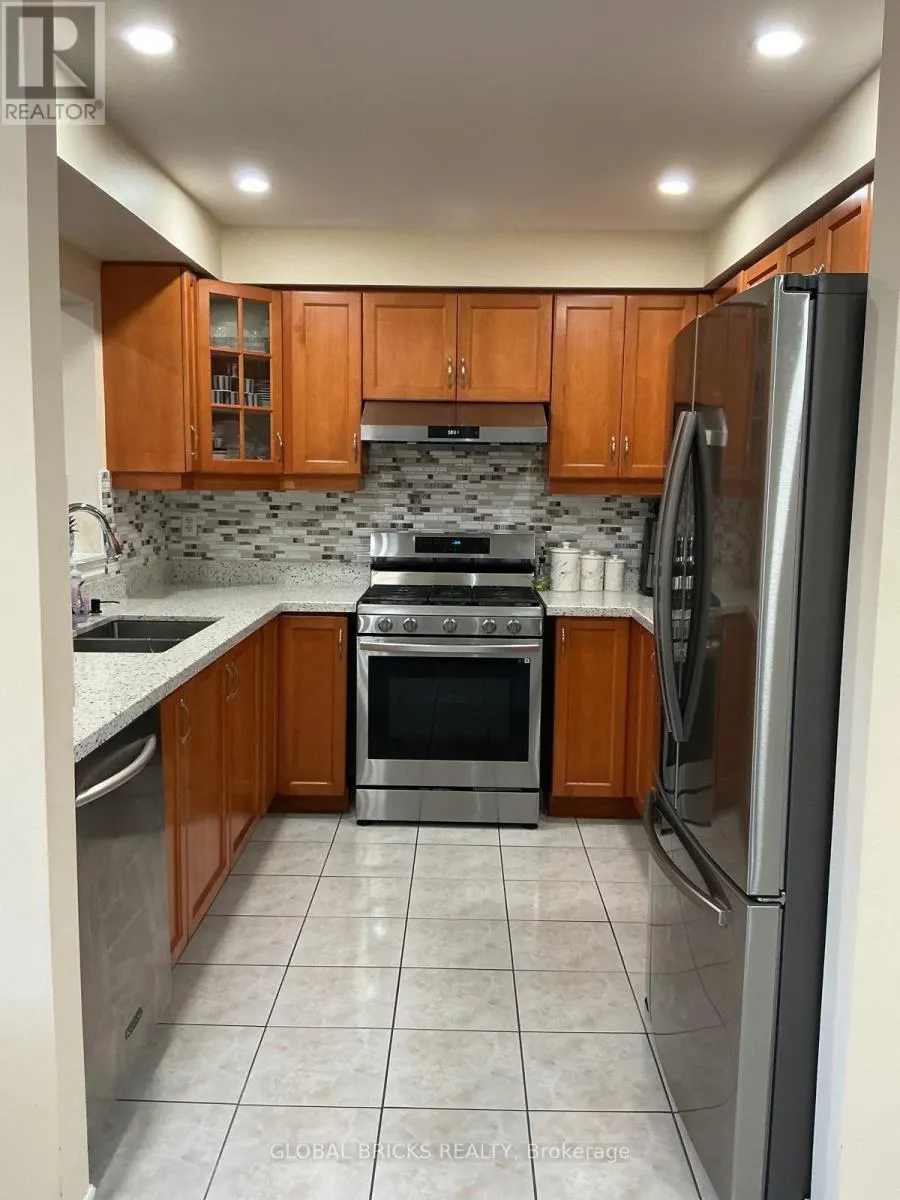 1 RAMPART CRESCENT