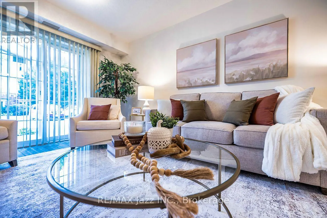 102 - 61 CLARINGTON BOULEVARD #102