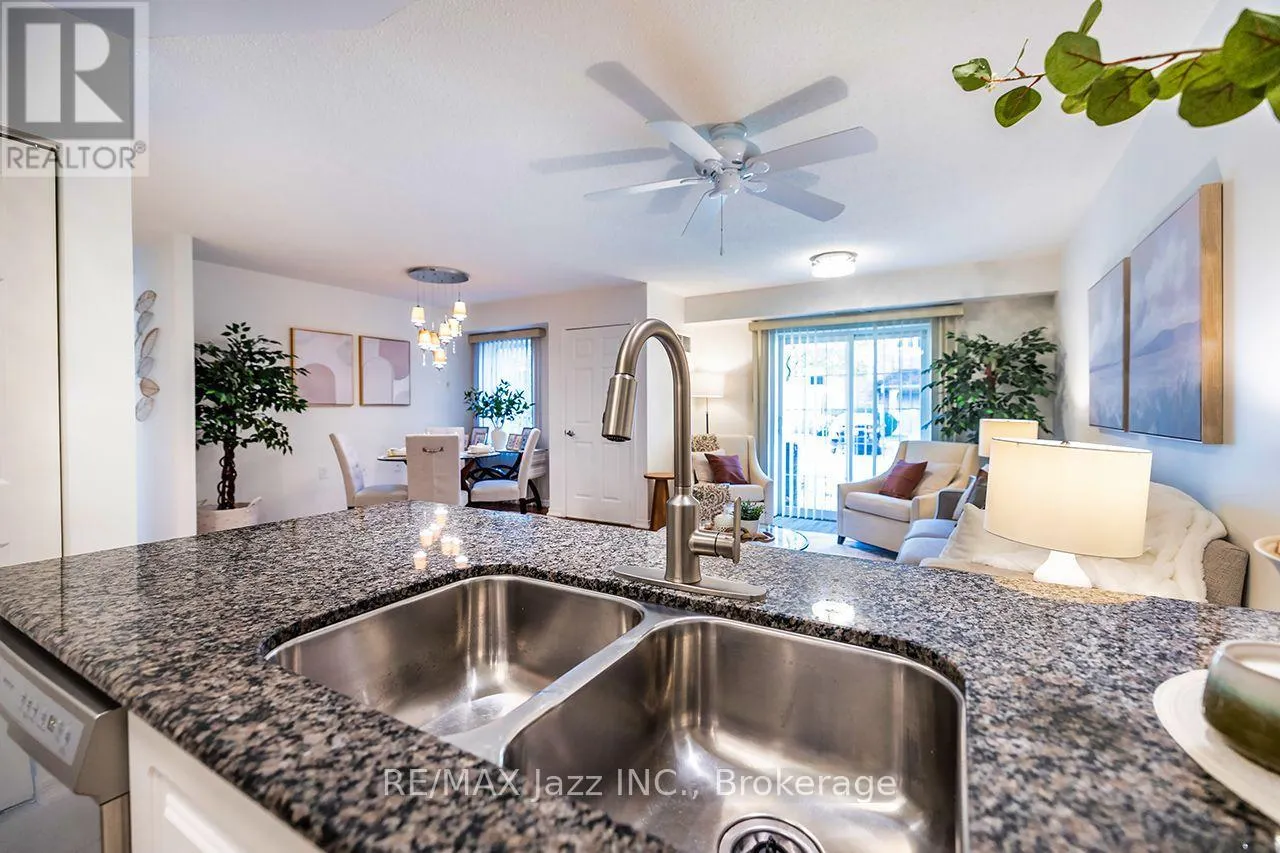 102 - 61 CLARINGTON BOULEVARD #102