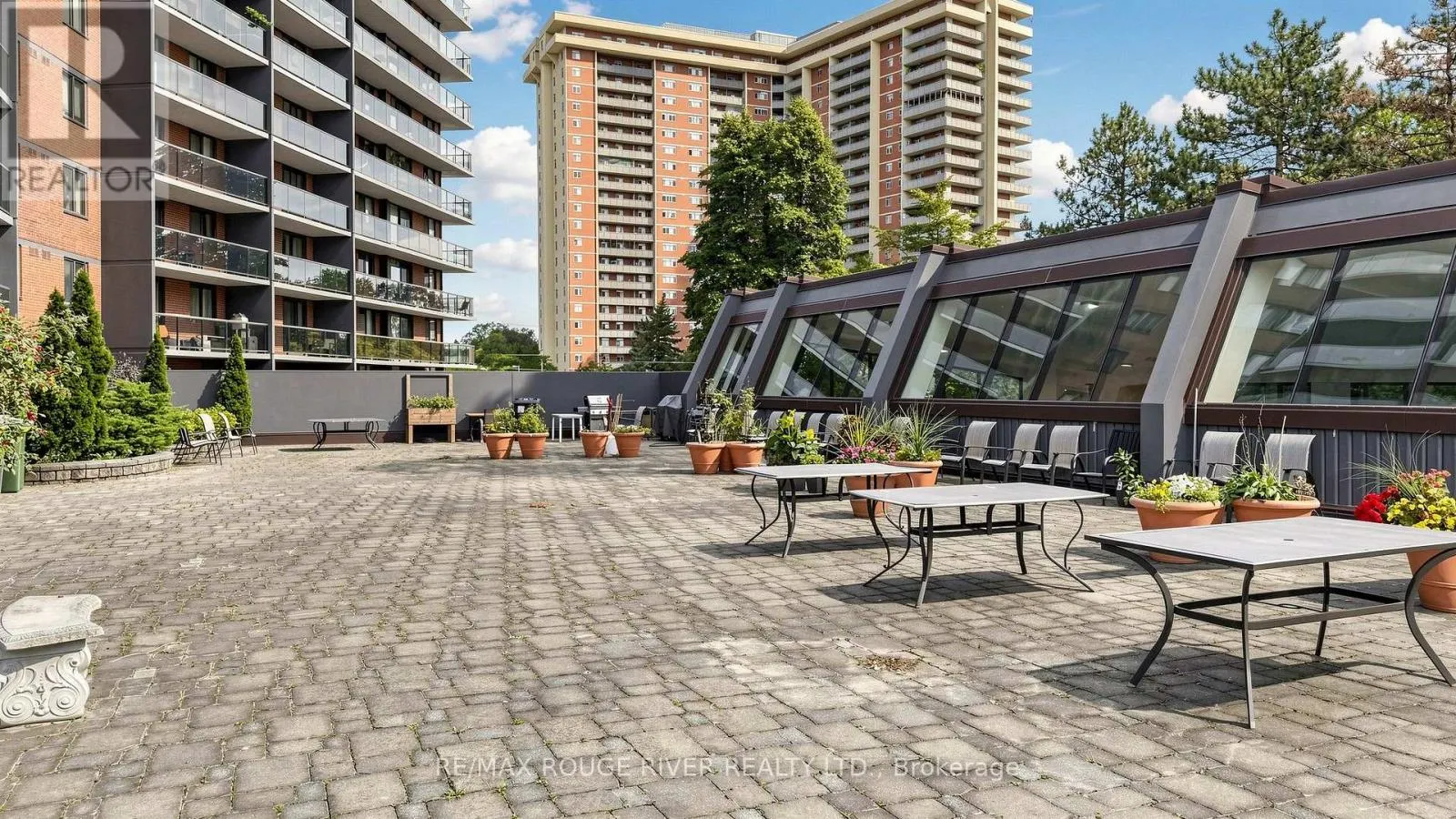 206 - 757 VICTORIA PARK AVENUE